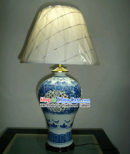 Chinese Classic Jing De Zhen Ceramic Blue-and-white Hollowed-out Reading Lamp