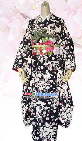 Supreme Japanese Silk Flowery Kimono Attire Handbag and Geta Full Set