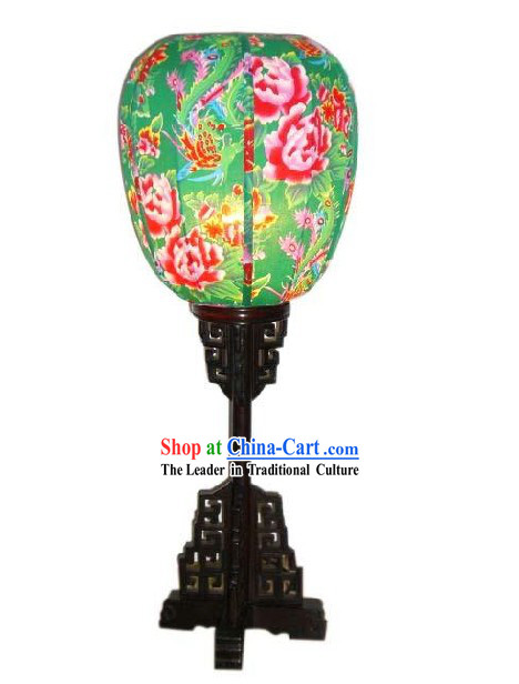 Traditional Chinese Handmade Flowery Wooden Desk Lantern