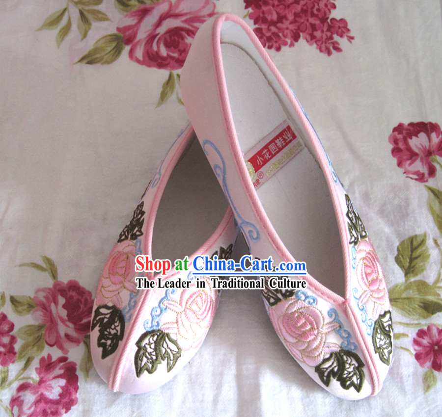 Chinese Pink Flower Embroidery Shoes