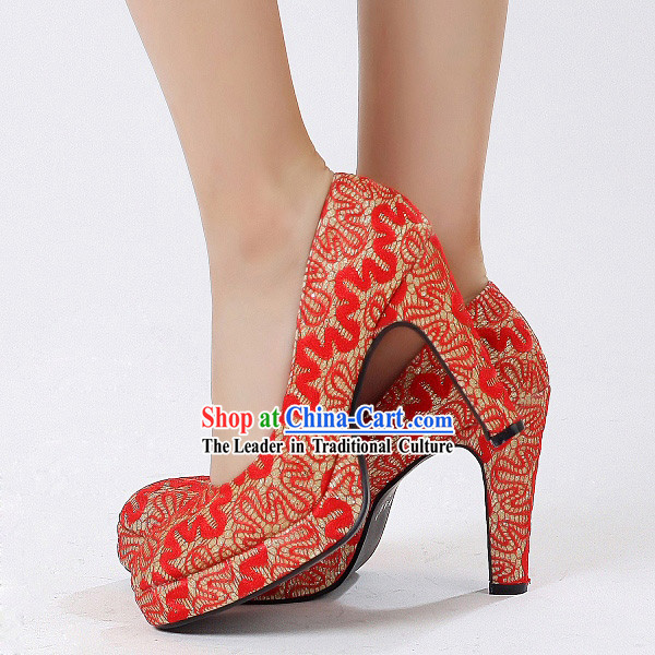 Chinese Traditional Red Shinning Wedding Shoes