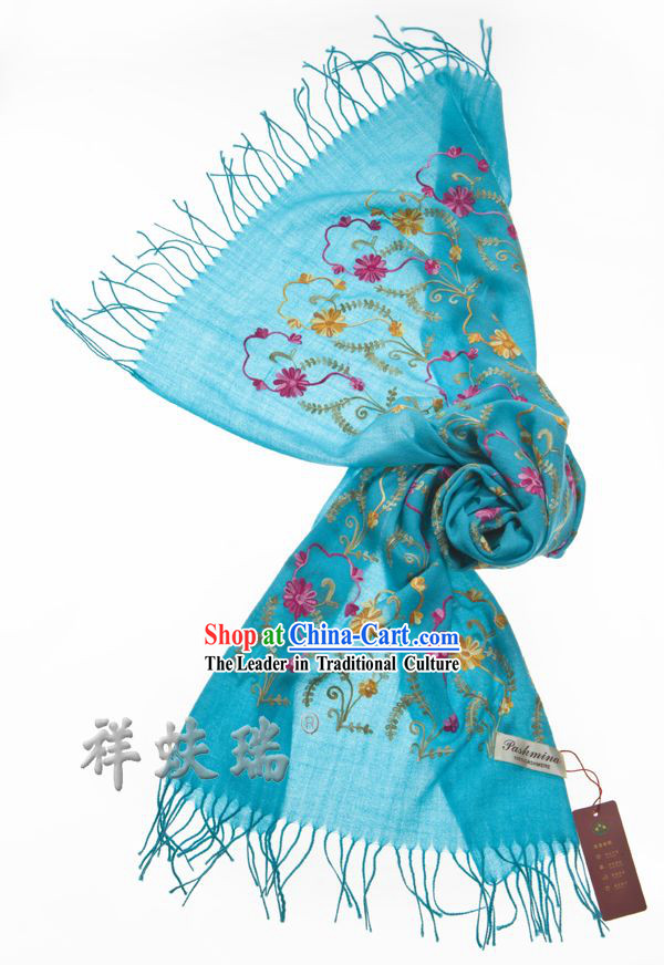 Traditional Chinese Rui Fu Xiang Flower Wool Scarf