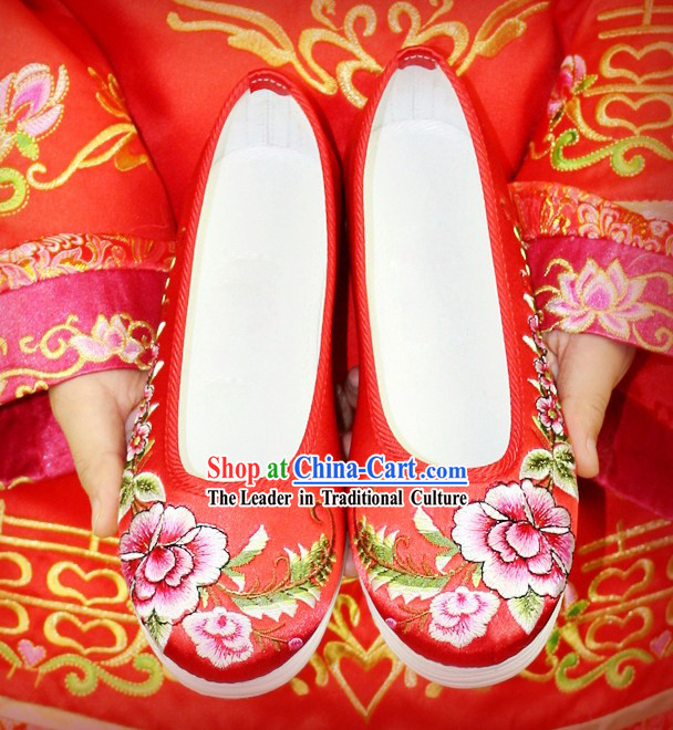 Chinese Classical Embroidered Flower Wedding Shoes for Women