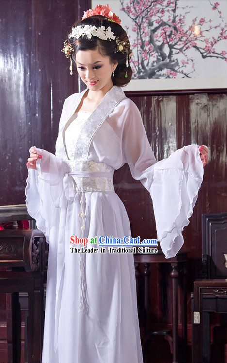 Traditional Chinese White Wide Sleeve Clothing for Women