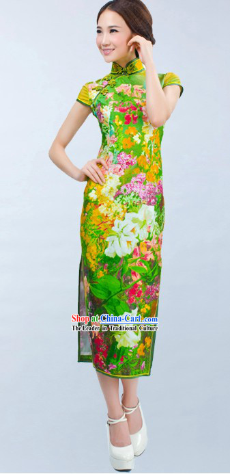 Traditional Chinese Green Flower Cheongsam for Women