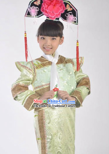 Qing Dynasty Imperial Princess Clothing and Headdress for Kids