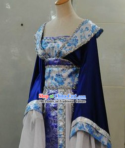 Ancient Chinese Long Trail Hanfu Clothing for Women