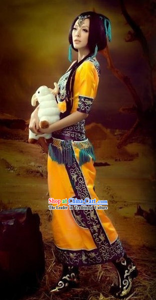 Mysterious Ancient Chinese Yellow Ethnic Clothes