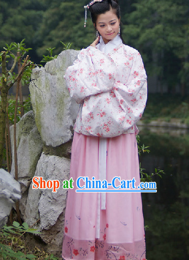 Ancient Chinese Ming Dynasty Clothing for Women