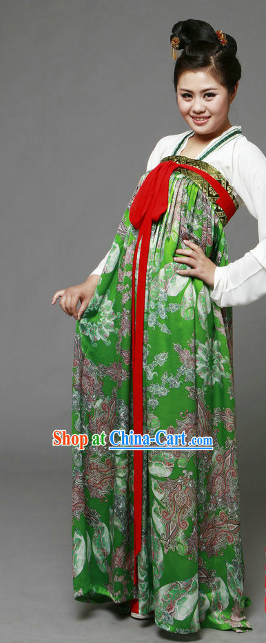 Tang Dynasty Hanfu Ruqun Attire for Women