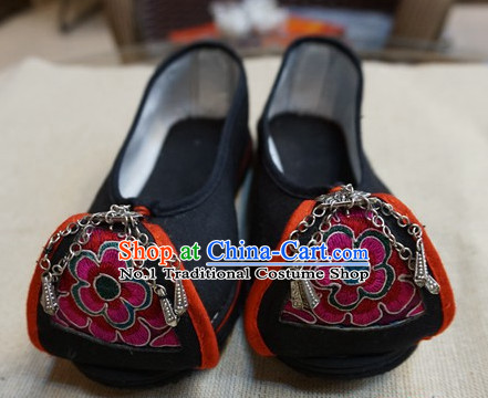 Chinese Tradiitonal Handmade Fabric Shoes