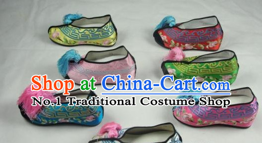 Chinese Beijing Opera Embroidered Shoes for Women