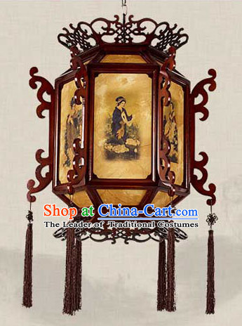 Traditional Chinese Classical Natural Wood and Carved Hanging Palace Lantern