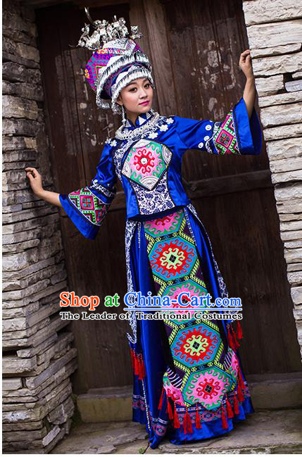 Traditional Chinese Miao Nationality Dancing Costume Accessories Necklace, Female Folk Dance Ethnic Pleated Skirt and Headwear, Chinese Minority Nationality Embroidery Costume and Hat for Women