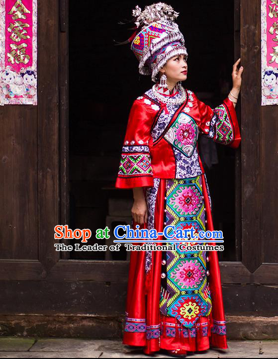 Traditional Chinese Miao Nationality Dancing Costume Accessories Necklace, Female Folk Dance Ethnic Pleated Skirt and Headwear, Chinese Minority Nationality Embroidery Costume and Hat for Women