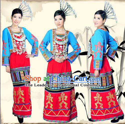 Traditional Chinese Li Nationality Dancing Costume, Li People Female Folk Dance Ethnic Pleated Skirt, Chinese Minority Nationality Embroidery Costume for Women