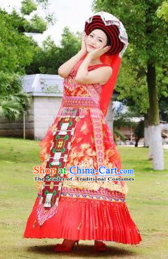 Traditional Chinese Miao Nationality Improved Wedding Costume, Hmong Luxury Female Folk Dance Ethnic Bride Pleated Long Skirt, Chinese Minority Nationality Embroidery Costume for Women