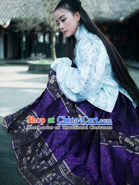 Ancient Chinese Ming Dynasty Clothing for Women