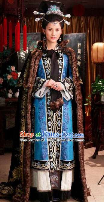 Traditional Chinese Ancient Noblewoman Clothes and Headwear Complete Set