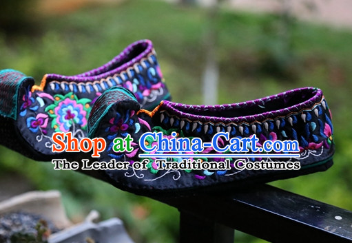 Chinese Handmade Embroidered Shoes Wedding Shoes Kung Fu Wushu Shoes Womens Shoes Opera Shoes Hanfu Shoes Dance Shoes