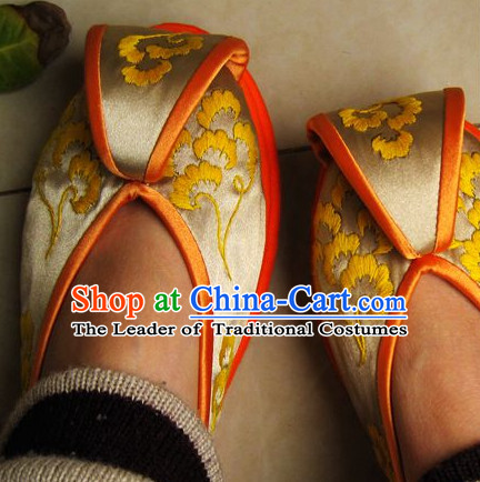 Chinese Handmade Embroidered Shoes Wedding Shoes Kung Fu Wushu Shoes Womens Shoes Opera Shoes Hanfu Shoes Dance Shoes