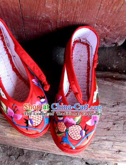 Traditional Chinese National Red Cloth Shoes Embroidered Shoes, China Handmade Shoes Hanfu Embroidery Pomegranate Shoes for Women