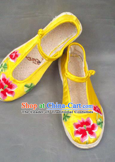 Traditional Chinese National Embroidered Shoes Handmade Yellow Satin Shoes, China Hanfu Embroidery Lotus Flowers Wedding Shoes for Women