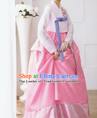 Korean National Handmade Formal Occasions Wedding Bride Clothing Embroidered Pink Blouse and Dress Palace Hanbok Costume for Women