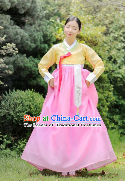 Korean National Handmade Formal Occasions Bride Clothing Hanbok Costume Embroidered Yellow Blouse and Pink Dress for Women