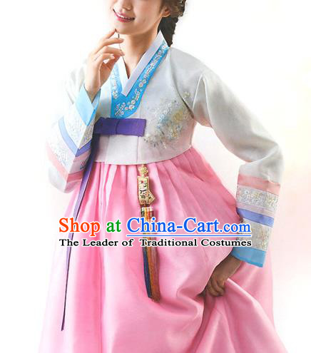 Top Grade Korean National Handmade Wedding Palace Bride Hanbok Costume Embroidered White Blouse and Pink Dress for Women