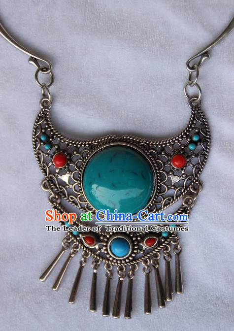 Traditional Chinese Miao Ethnic Minority Necklace, Hmong Handmade Sweater Chain Silver Pendant, Miao Ethnic Jewelry Accessories Collarbone Chain Necklace for Women