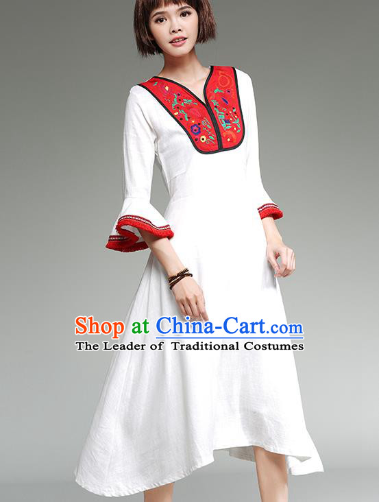 Traditional Ancient Chinese National Costume, Elegant Hanfu Mandarin Qipao Embroidery White Dress, China Tang Suit Mandarin Sleeve Chirpaur Republic of China Cheongsam Upper Outer Garment Elegant Dress Clothing for Women