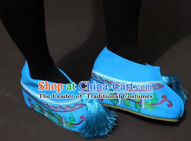 Traditional China Beijing Opera Actress Embroidery Blue Shoes, Chinese Peking Opera Young Lady Blood Stained Shoes