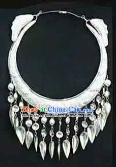 Chinese Traditional Miao Nationality Jewelry Accessories Ethnic Sliver Necklace for Women