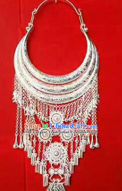 Chinese Traditional Miao Nationality Sliver Necklace Ethnic Wedding Jewelry Accessories for Women