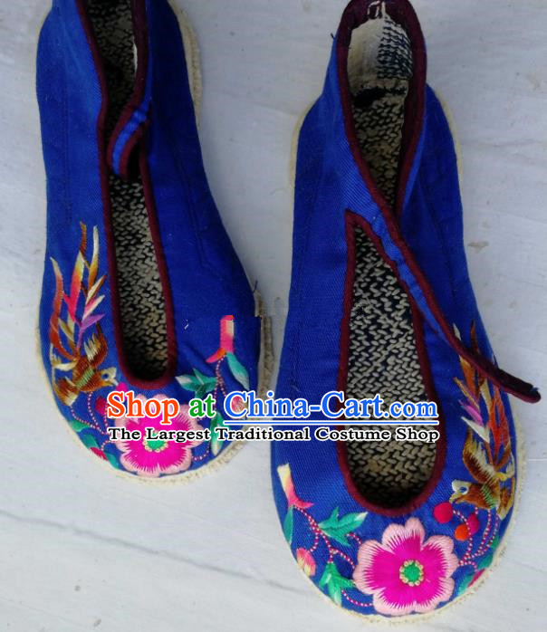 Chinese Traditional Hanfu Shoes Embroidered Royalblue Shoes Handmade Cloth Shoes for Women