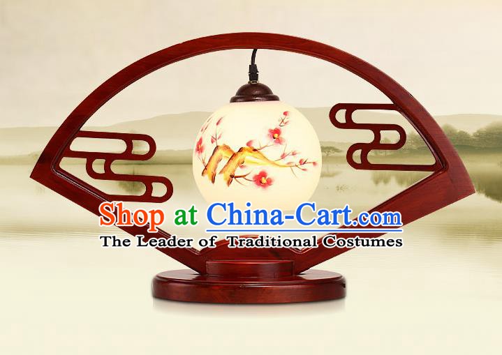 Traditional China Ancient Wood Fans Lanterns Handmade Painting Plum Blossom Table Lantern Ancient Lamp