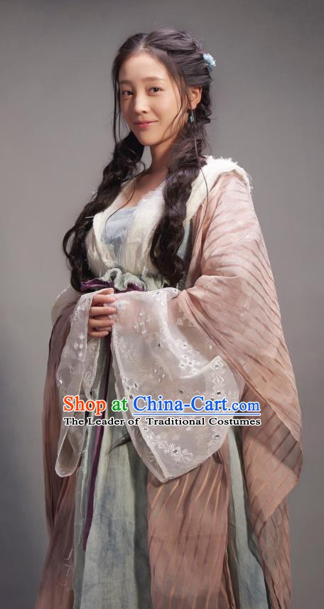 Chinese Ming Dynasty Swordswoman Traditional Dress Ancient Fairy Replica Costume for Women