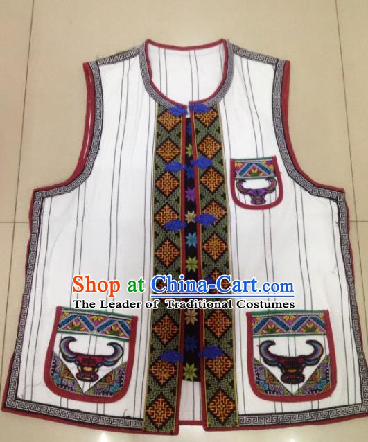 Traditional Chinese Yi Nationality Costume White Vests, China Yi Ethnic Folk Dance Clothing for Kids