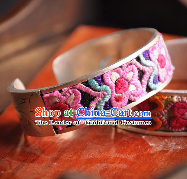 Chinese Traditional Embroidery Accessories Handmade Embroidered Bracelets for Women