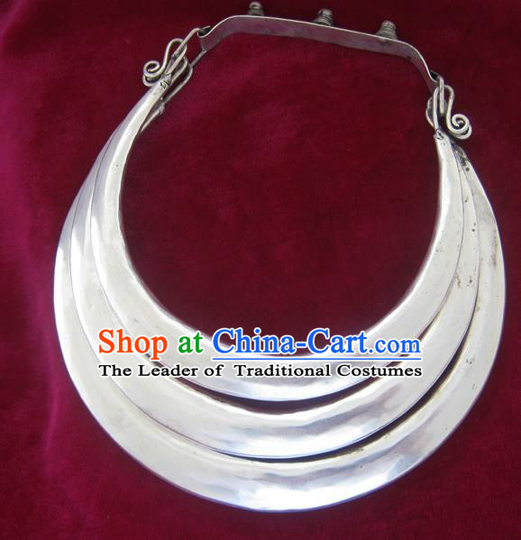 Chinese Miao Sliver Ornaments Wedding Necklace Traditional Hmong Sliver Necklet for Women