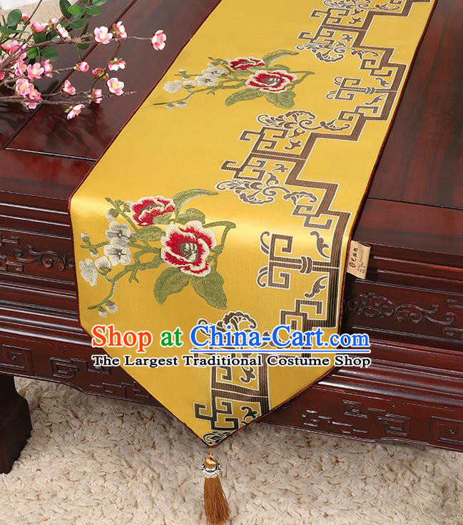 Chinese Classical Household Ornament Yellow Brocade Table Flag Traditional Handmade Embroidered Table Cloth