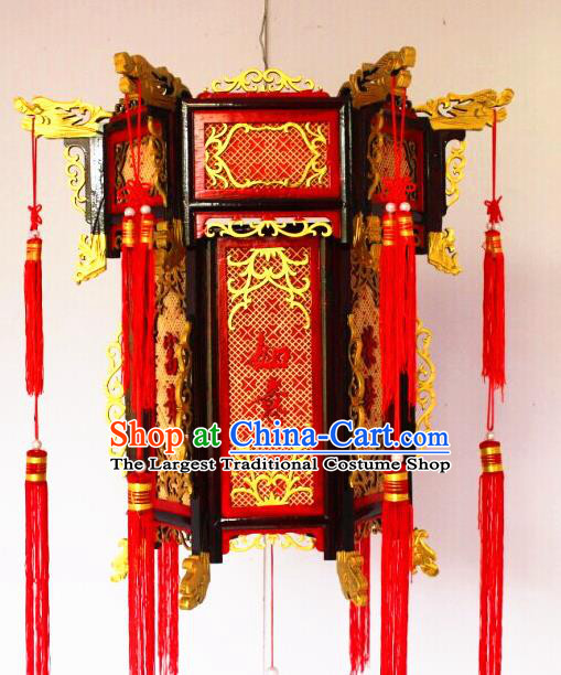 Chinese Traditional Carving Wood Dragon Head Palace Lantern Asian New Year Handmade Lantern Ancient Lamp