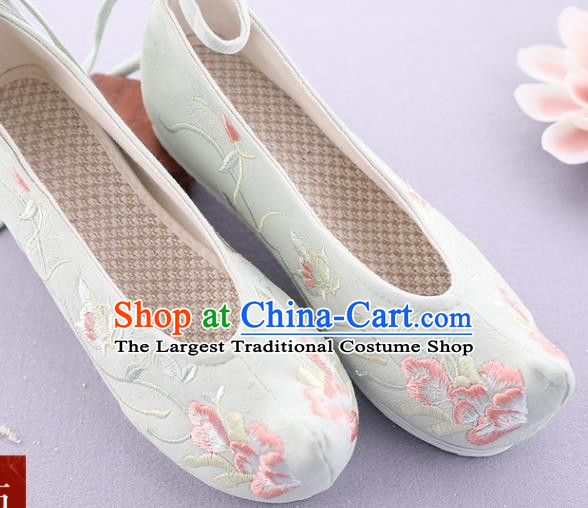 Traditional Chinese National Embroidered Green Shoes Ancient Princess Cloth Shoes Handmade Hanfu Shoes for Women