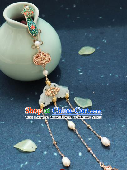 Traditional Chinese Handmade Jade Cloud Tassel Brooch Hanfu Breastpin Jewelry Accessories for Women