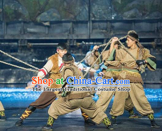 Chinese The Romantic Show of Lijiang Stage Performance Dance Costume for Men