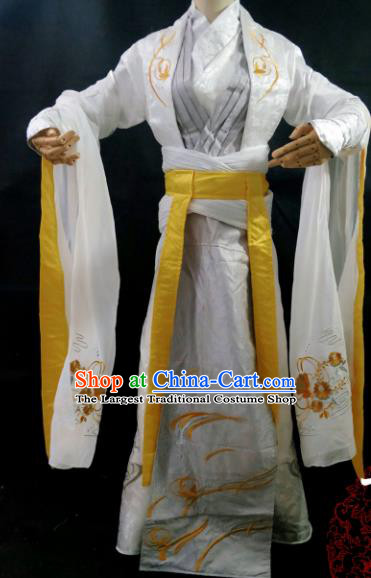 Traditional Chinese Cosplay Young Hero Embroidered White Clothing Ancient Swordsman Costume for Men