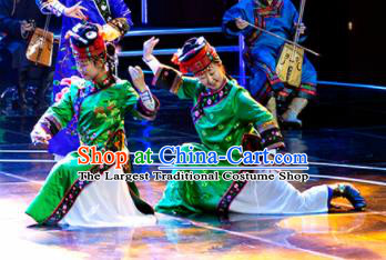 Chinese Prairie Female Embroider Mongol Nationality Dance Green Dress Stage Performance Costume and Headpiece for Women