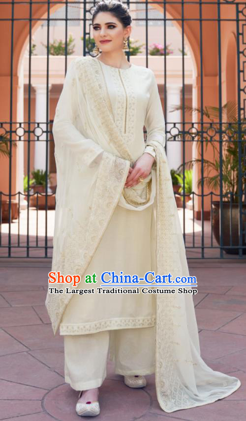 Asian Indian Punjabis White Muslin Blouse and Pants India Traditional Lehenga Choli Costumes Complete Set for Women