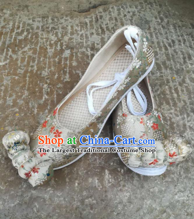 Asian Chinese Traditional Shoes Ancient Song Dynasty Wedding Beige Shoes Hanfu Shoes for Women